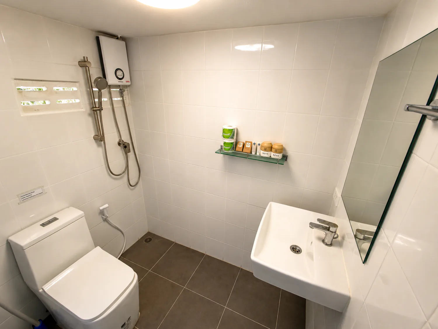 Private bathroom inside a Jungle Bungalow at Vanara Retreat